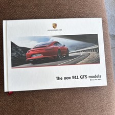 PORSCHE new 911 GTS Model